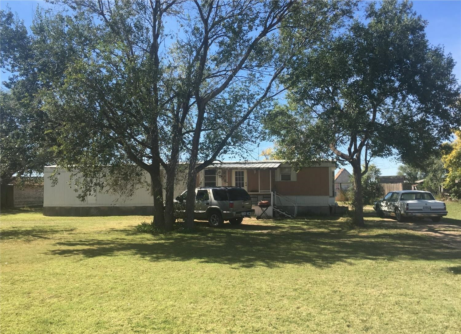 Property Photo:  412 S Monroe Avenue  TX 79350 