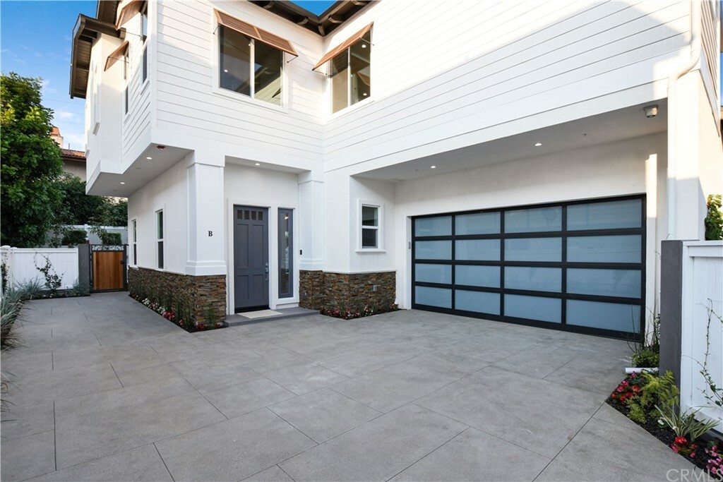 Property Photo:  2505 Huntington Lane B  CA 90278 