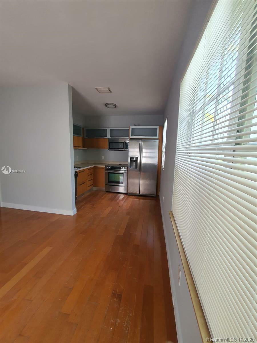 Property Photo: 719 Meridian Ave 5 FL 33139