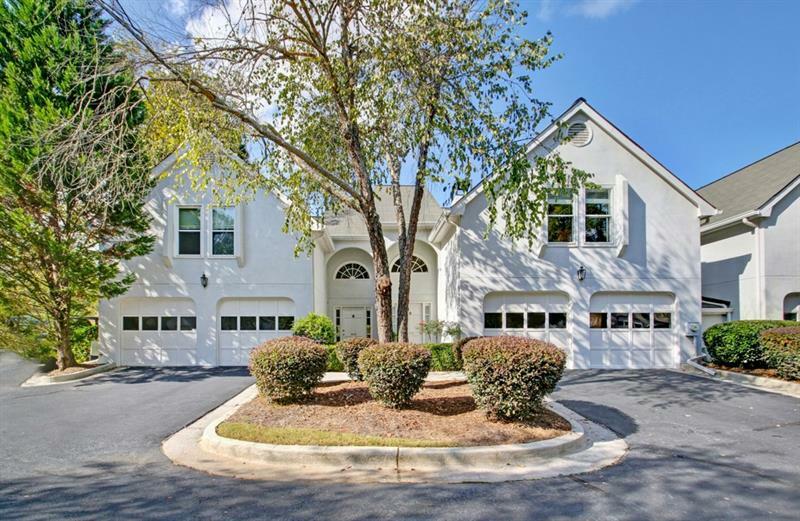Property Photo: 3924 Ashford Lake Court NE GA 30319