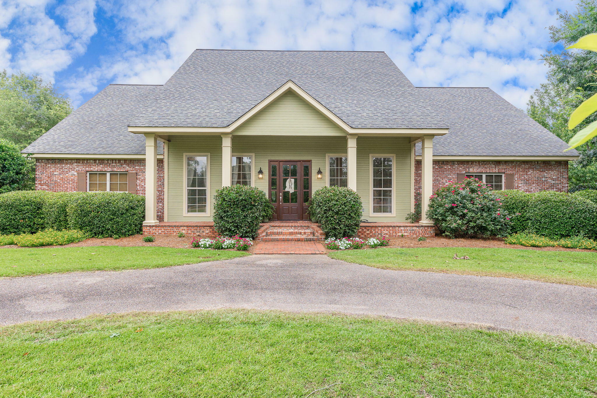 Property Photo:  366 J C Bryant Rd.  MS 39401 