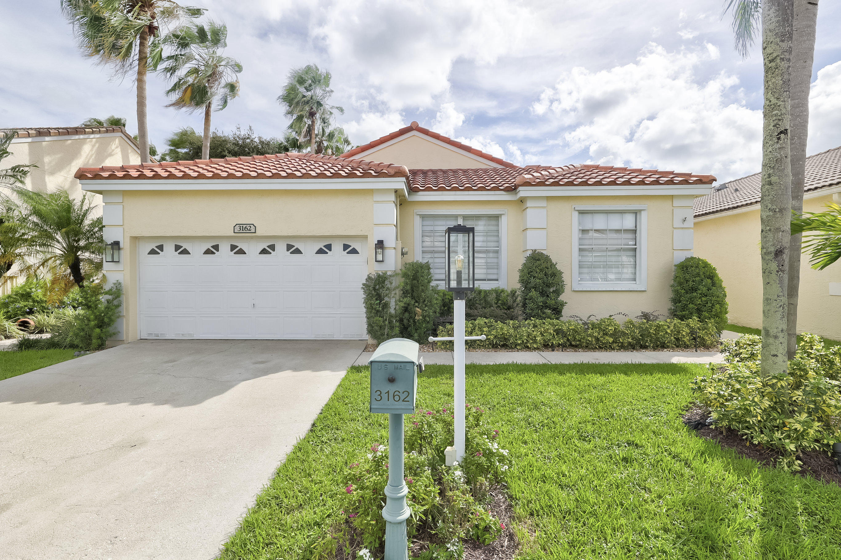 Property Photo: 3162 Bayberry Way FL 33063