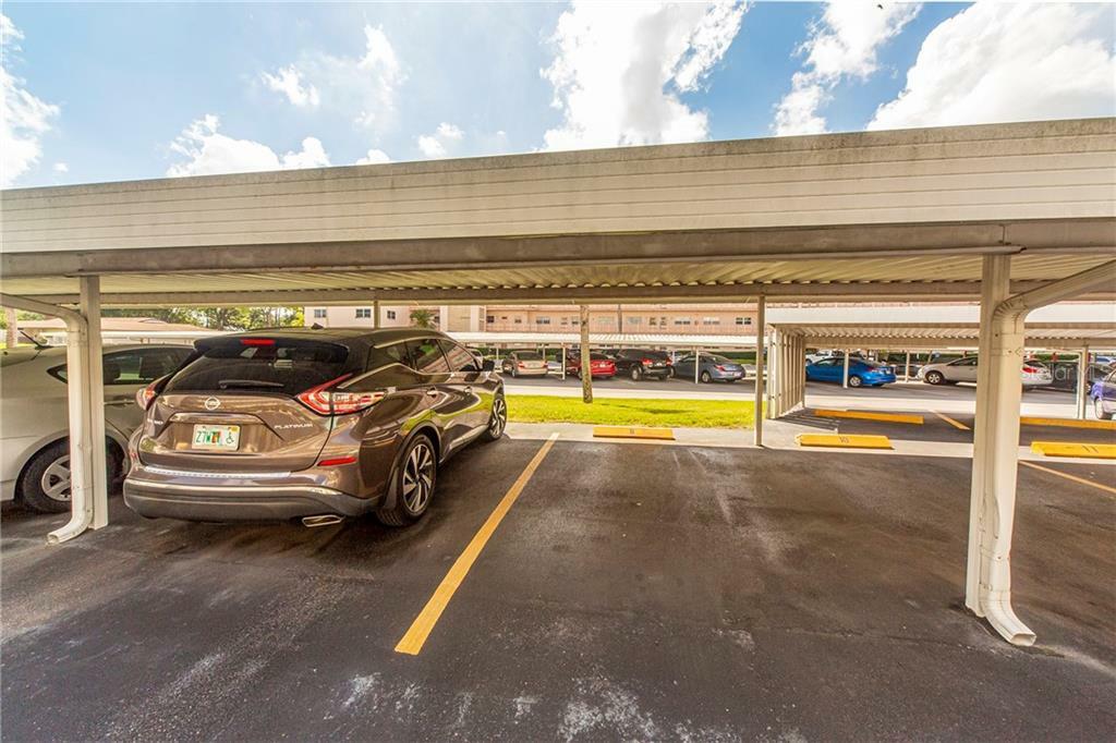 Property Photo: 5705 80th Street N 112 FL 33709