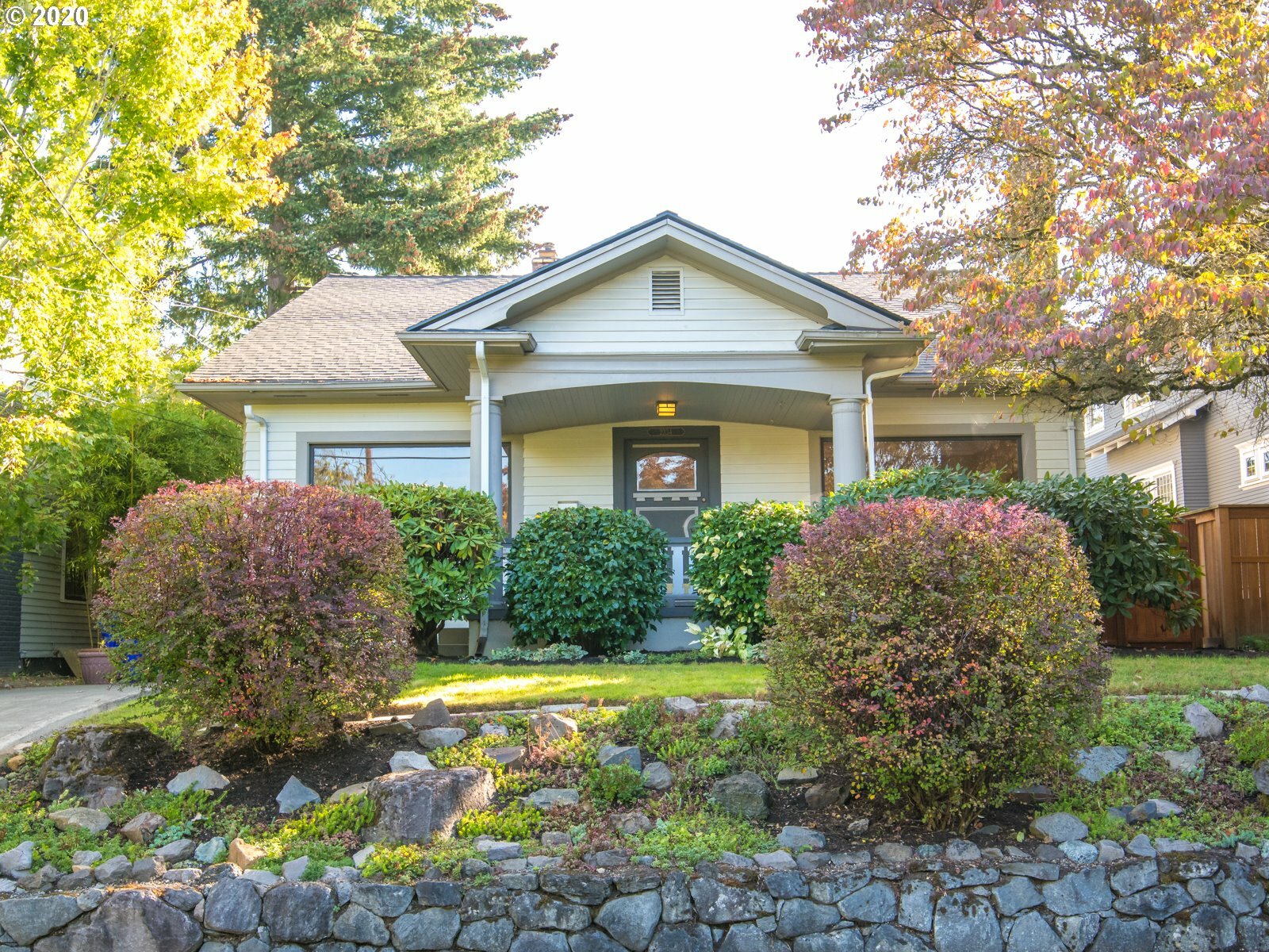 Property Photo: 2334 NE 24th Ave OR 97212