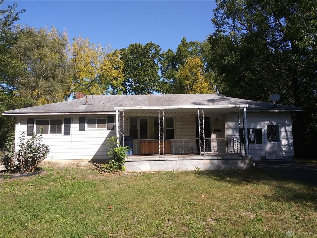 Property Photo: 4867 Goodyear Drive OH 45406