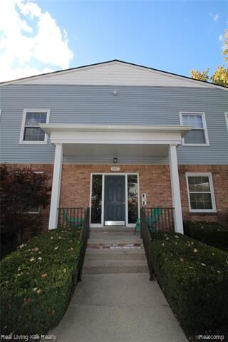 Property Photo: 507 E University Dr Apt 402 MI 48307