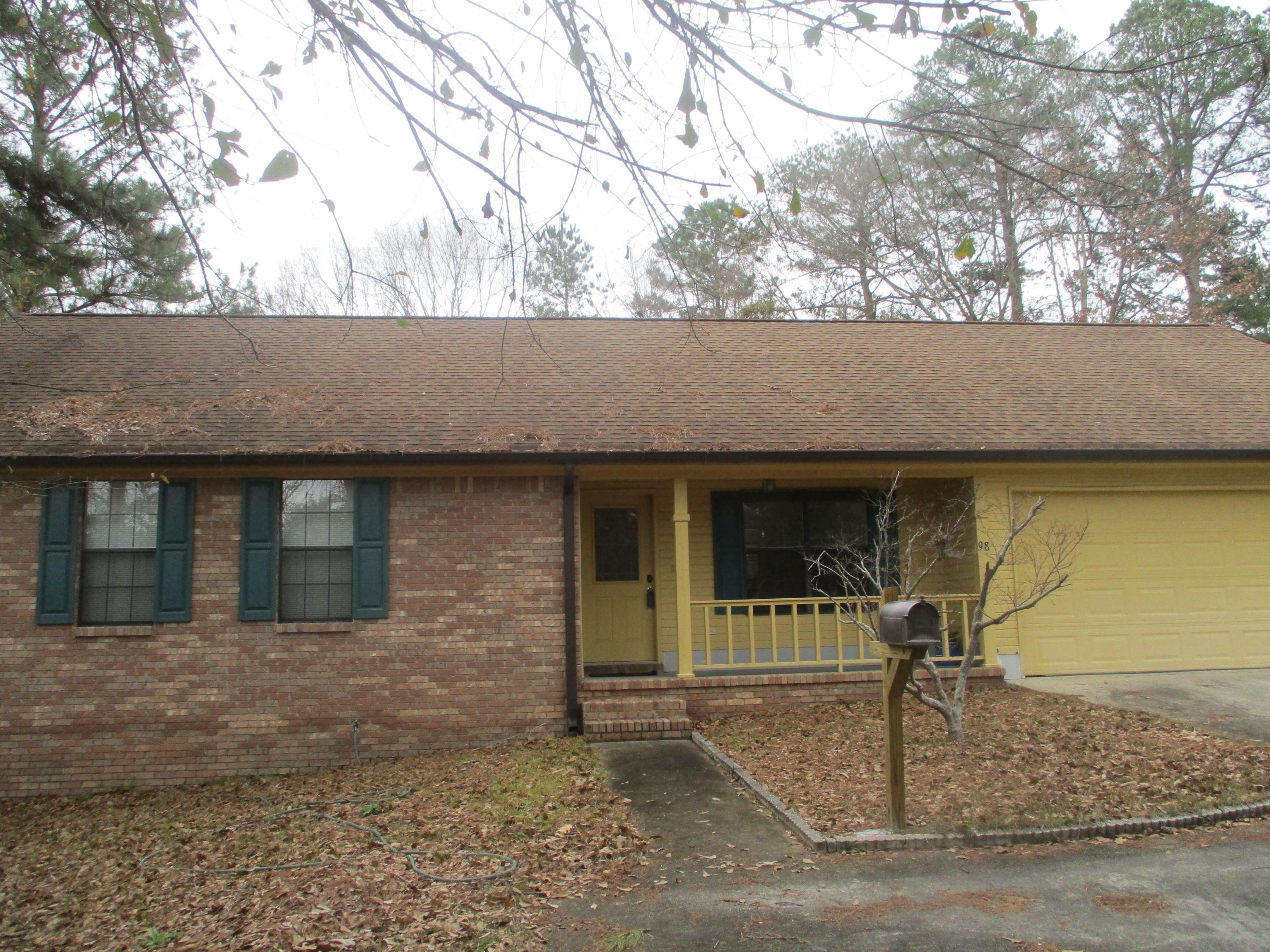 Property Photo:  98 Hickory Dr.  MS 39465 