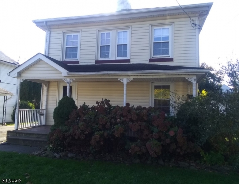 Property Photo:  346 Hudson St  NJ 08865 