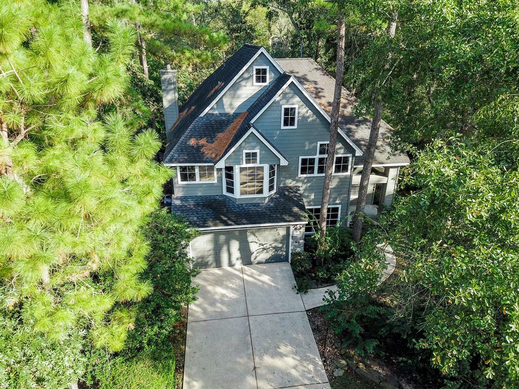 Property Photo: 98 E Greywing Court TX 77382