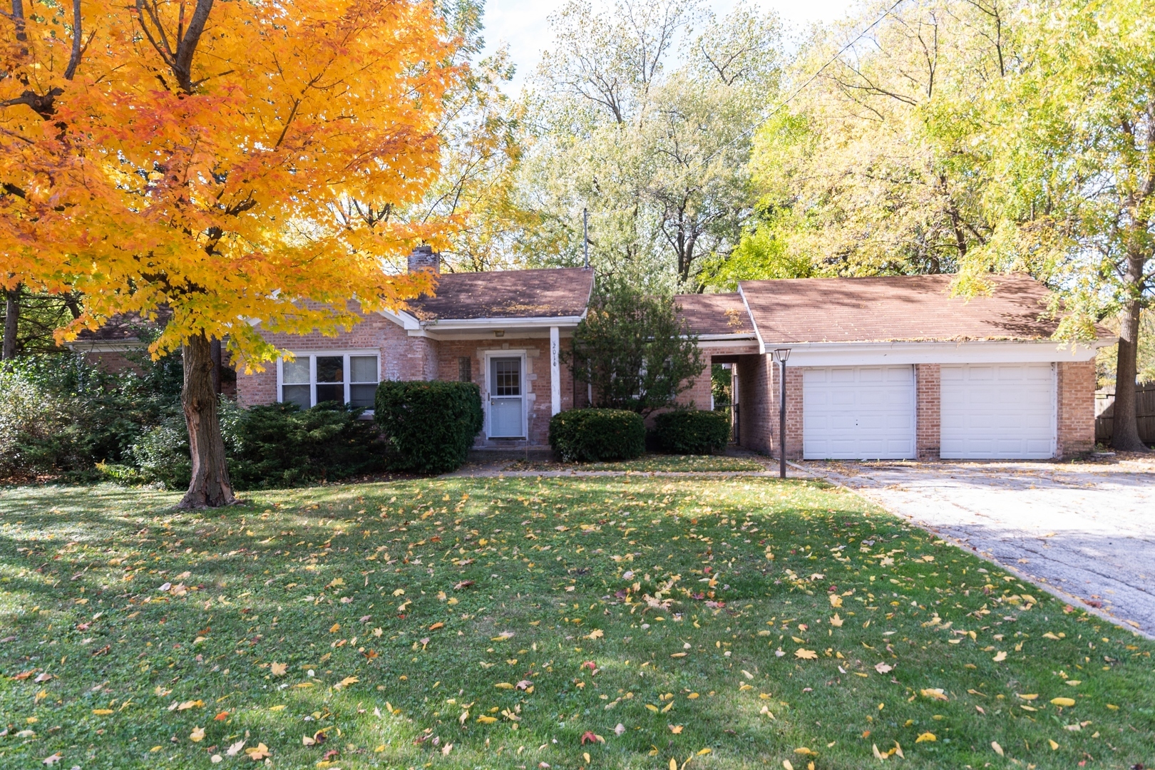 Property Photo:  2010 Lavigne Lane  IL 60062 