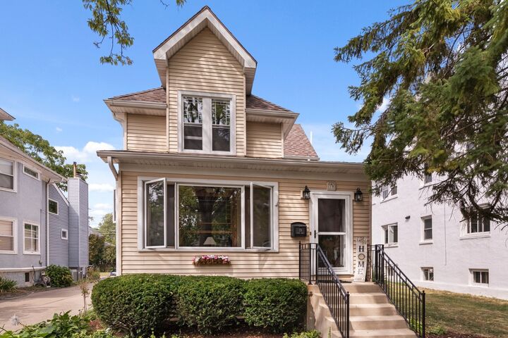19 Pine Avenue  La Grange Park IL 60526 photo
