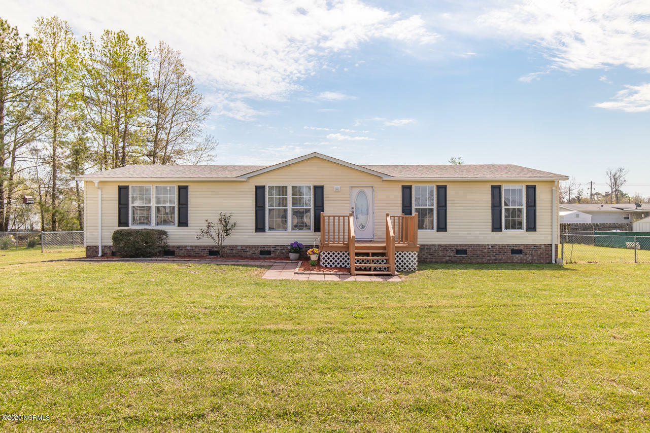 Property Photo: 202 Mustang Court NC 28555