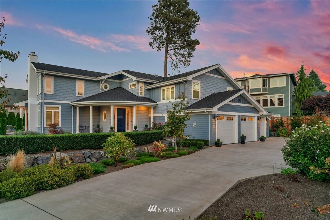 Property Photo: 714 2nd Street S WA 98033
