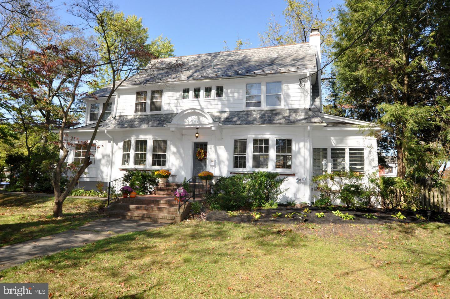 Property Photo:  401 Collings Avenue  NJ 08107 