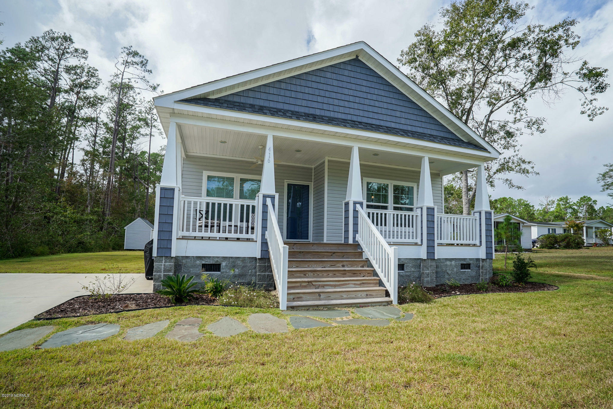 Property Photo:  416 Ocean Spray Drive  NC 28584 