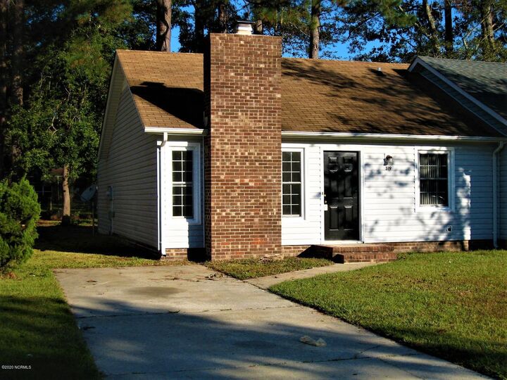 319 W Frances Street  Jacksonville NC 28546 photo