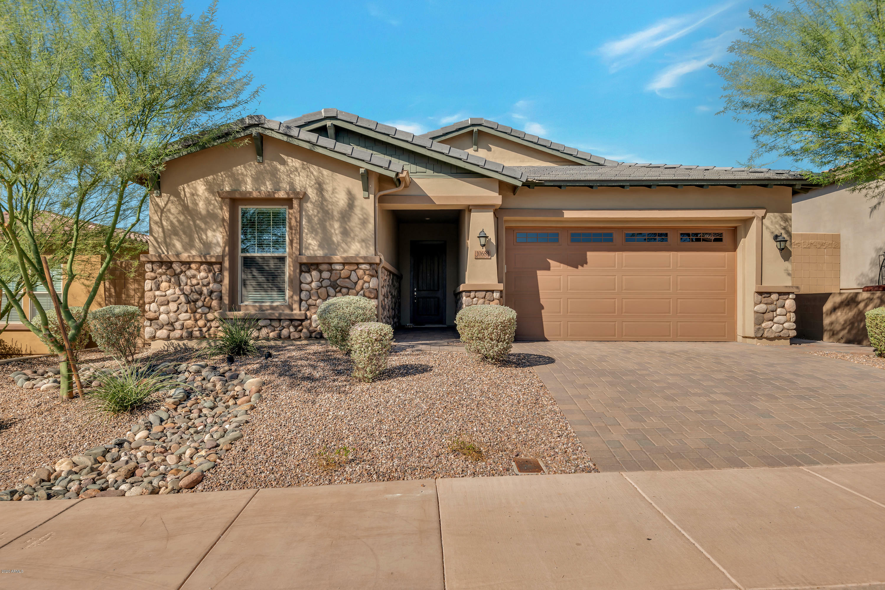 Property Photo: 10680 N 124th Place AZ 85259