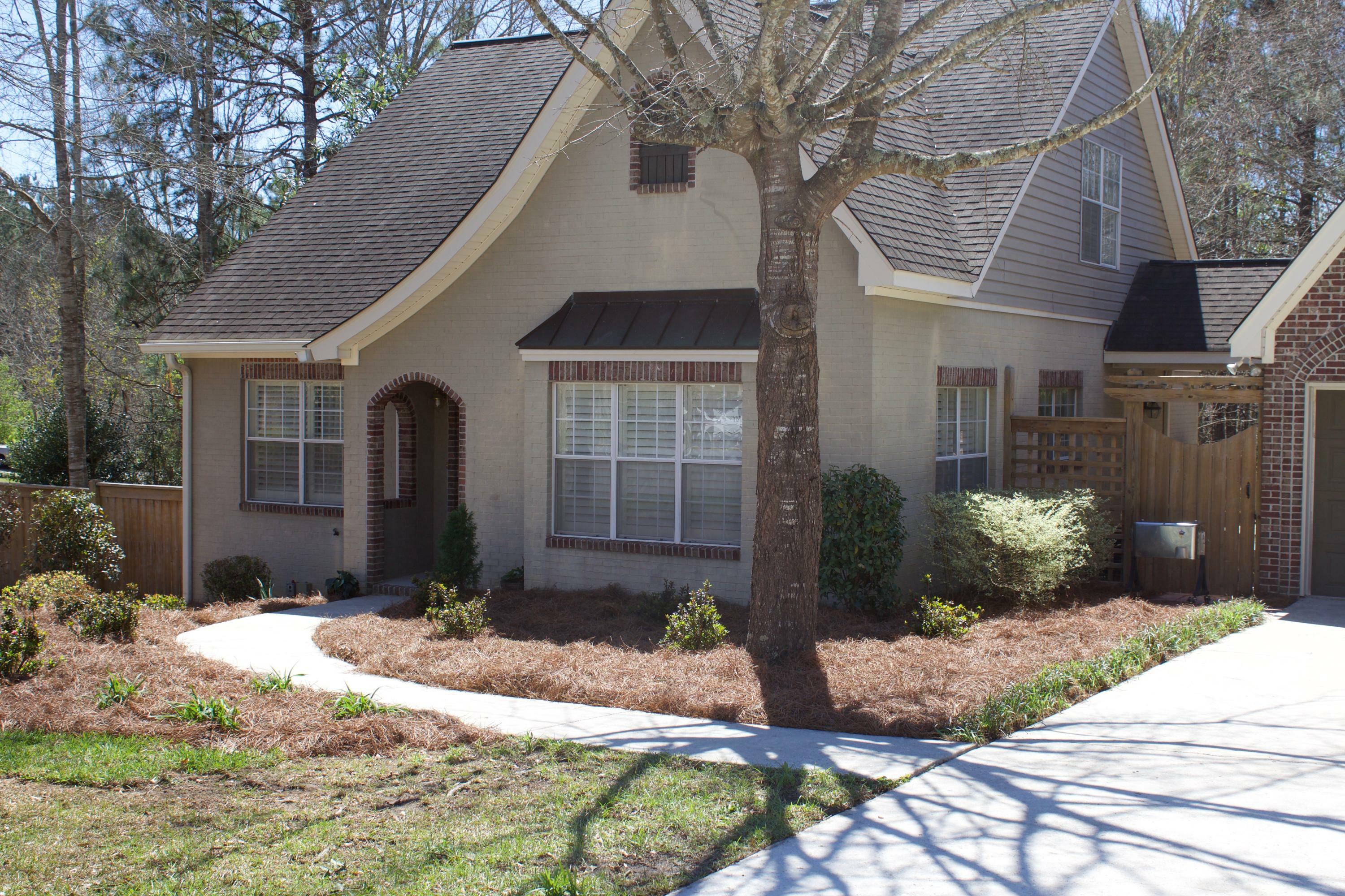 Property Photo:  11 Knollwood Ln.  MS 39475 