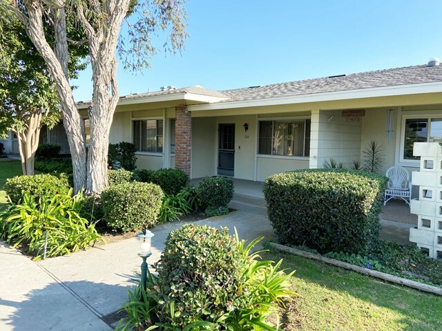 Property Photo:  116 E Bowling Grn Green  CA 93041 