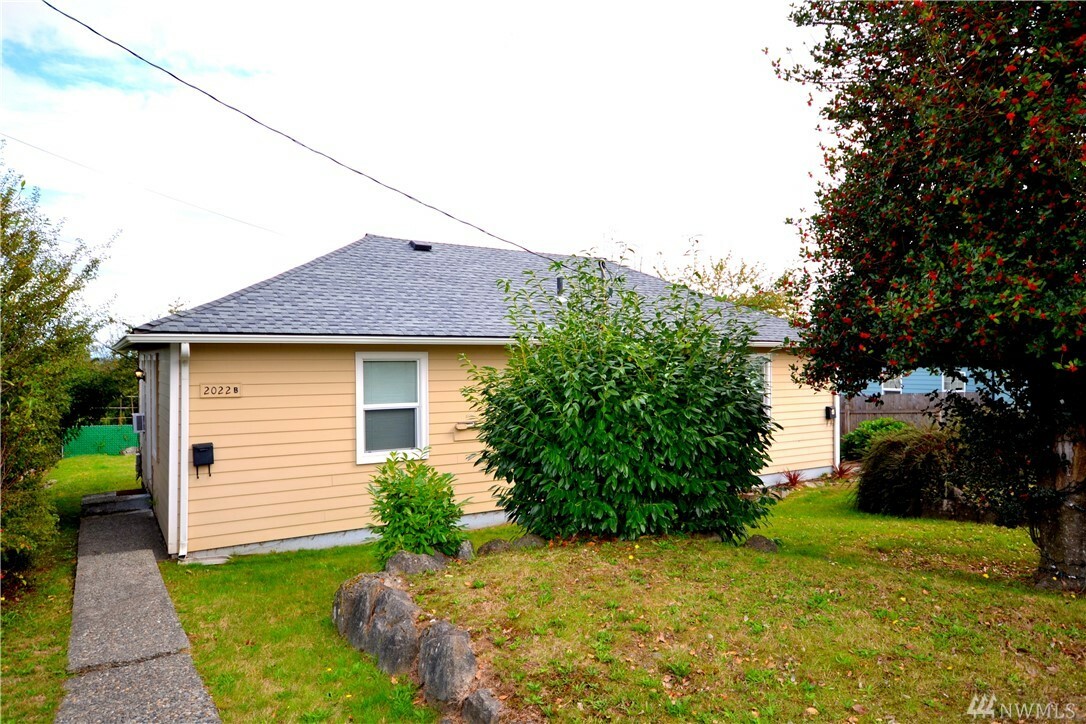 Property Photo:  2022 A&B Vandalia Ave  WA 98310 