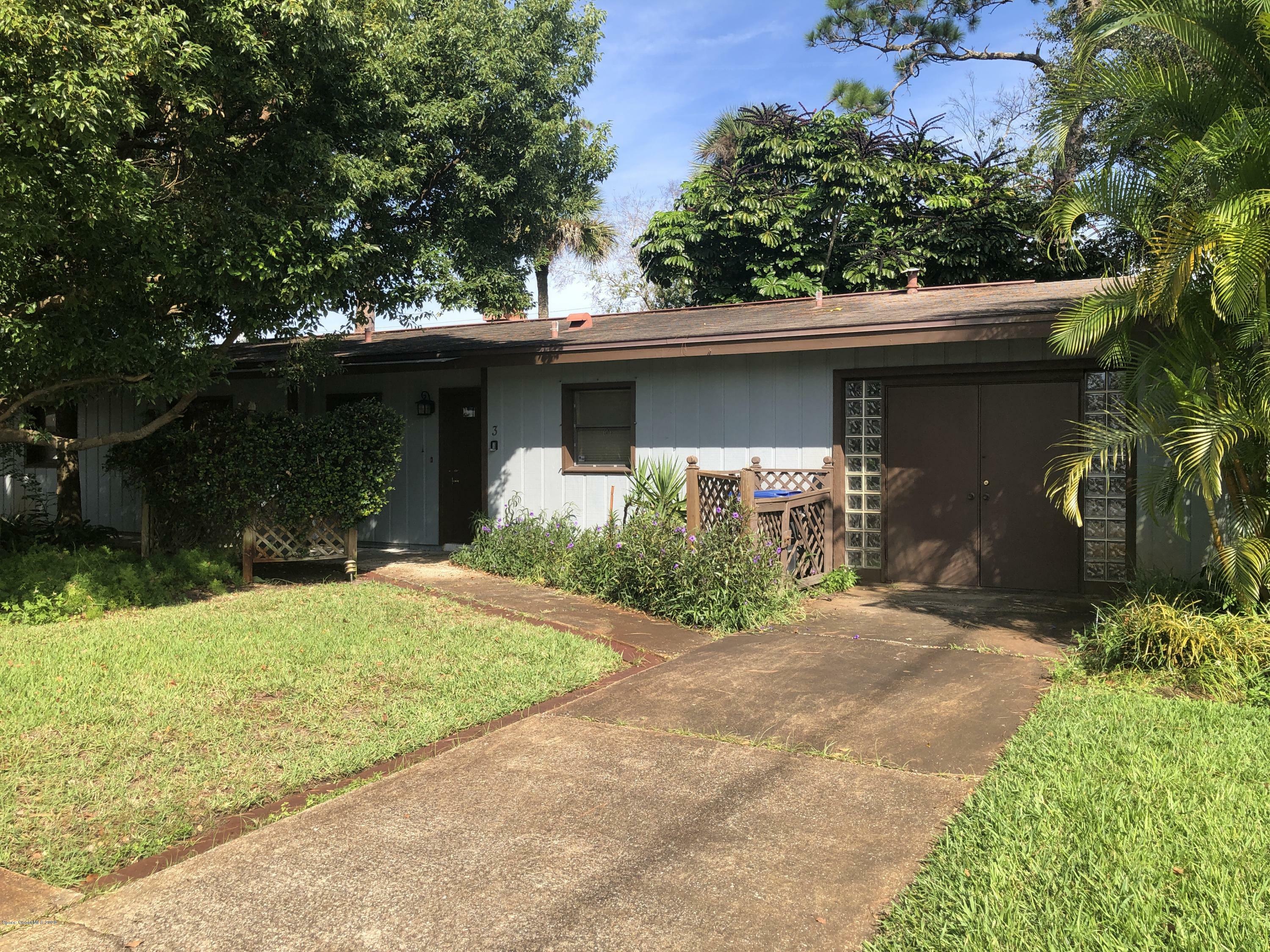 Property Photo: 3 Lynwood Avenue FL 32796