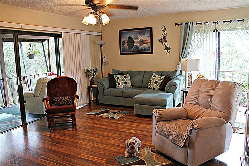Property Photo: 233 La Casa 233 FL 33898