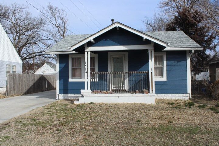 Property Photo: 1512 W 2nd KS 67202