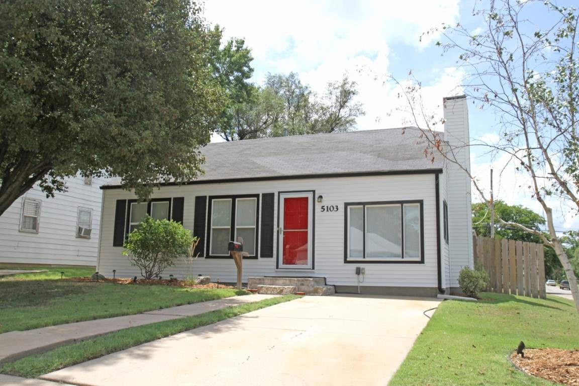 Property Photo:  5103 E Murdock Ave  KS 67208 