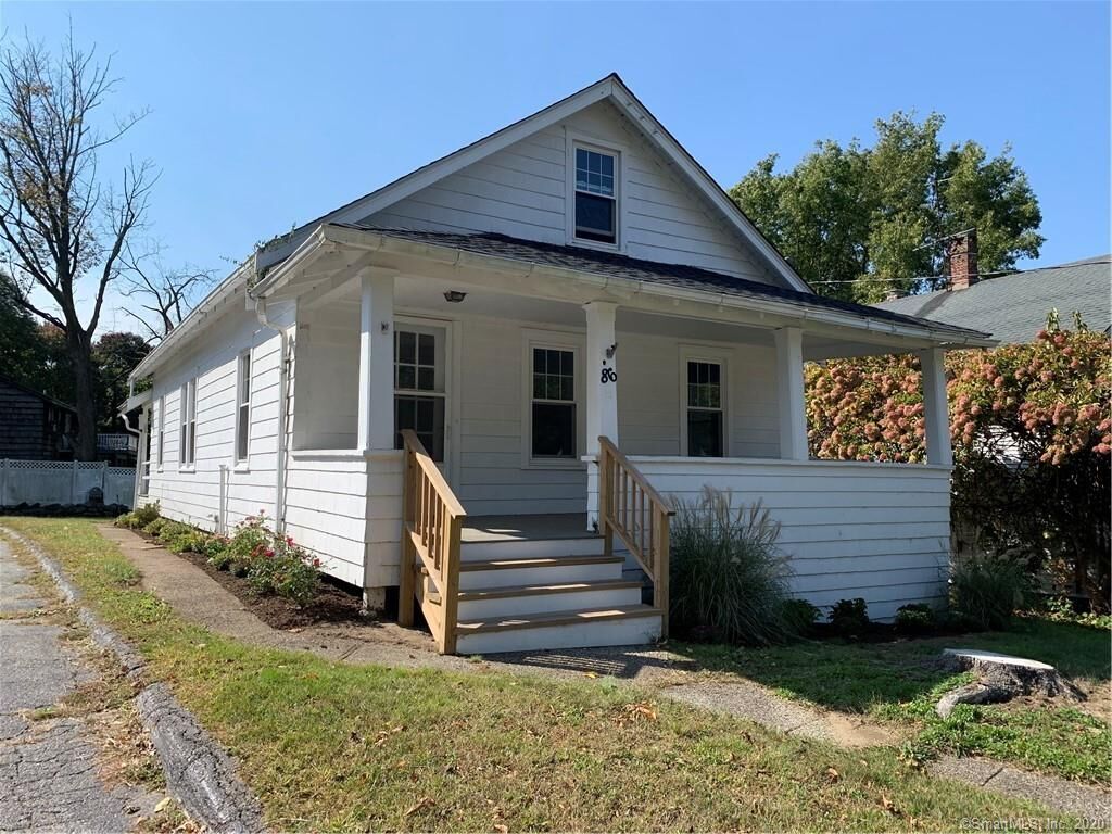 Property Photo:  86 Spring Hill Avenue  CT 06850 