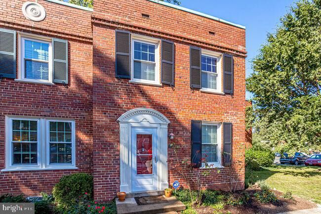 Property Photo:  2700 16th Street S 650  VA 22204 
