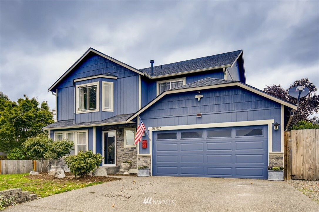 Property Photo:  15707 54th Street Ct E  WA 98390 