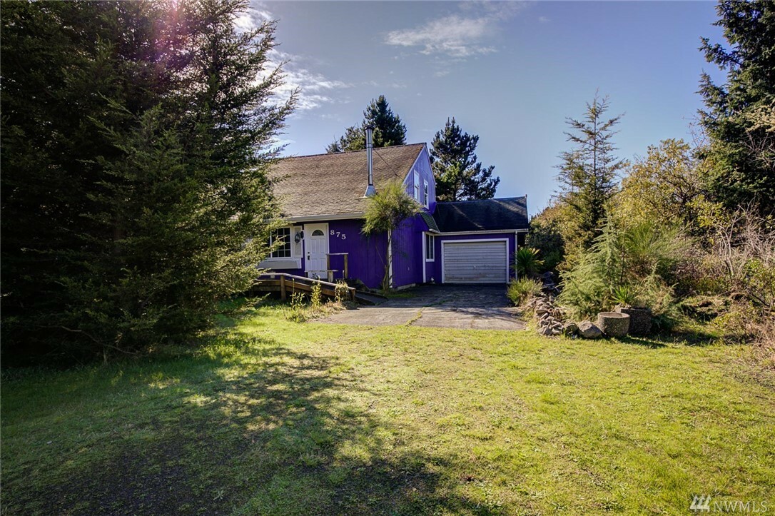 Property Photo:  875 Albion Ave SE  WA 98569 