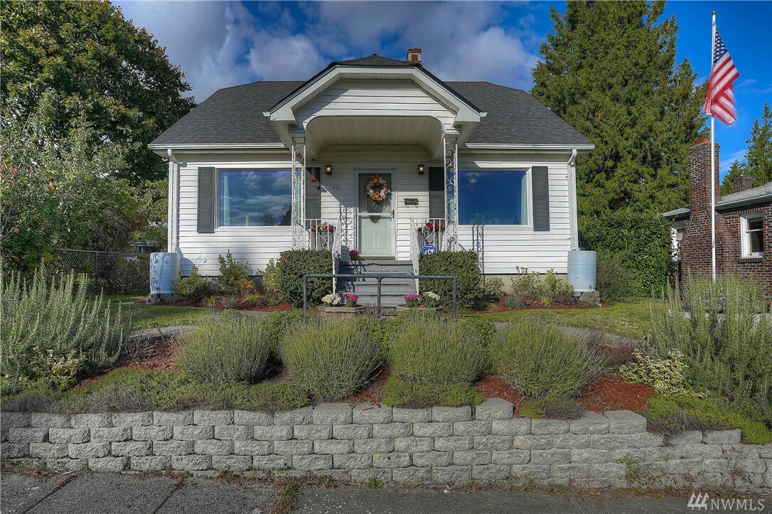 Property Photo:  421 S 61st  WA 98408 