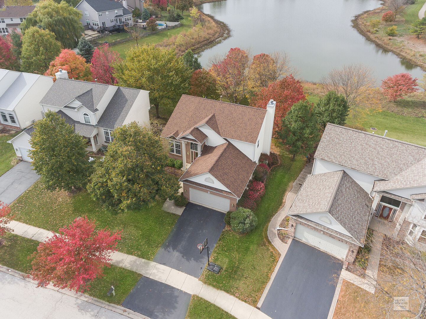 Property Photo: 1857 Capri Drive IL 60503