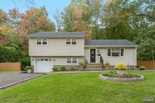 Property Photo:  471 Arthur Terrace  NJ 07652 