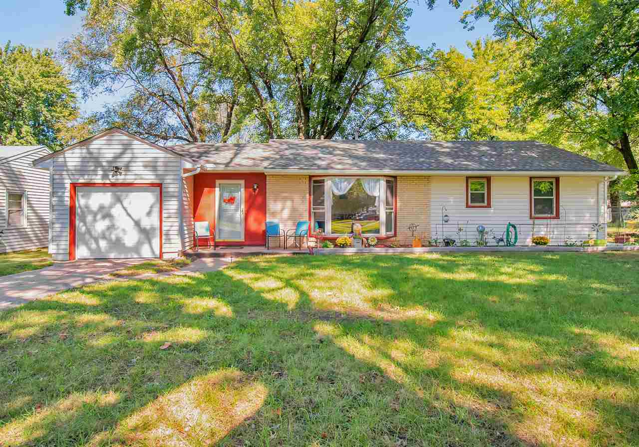 Property Photo:  1516 Terrace  KS 67042-4237 