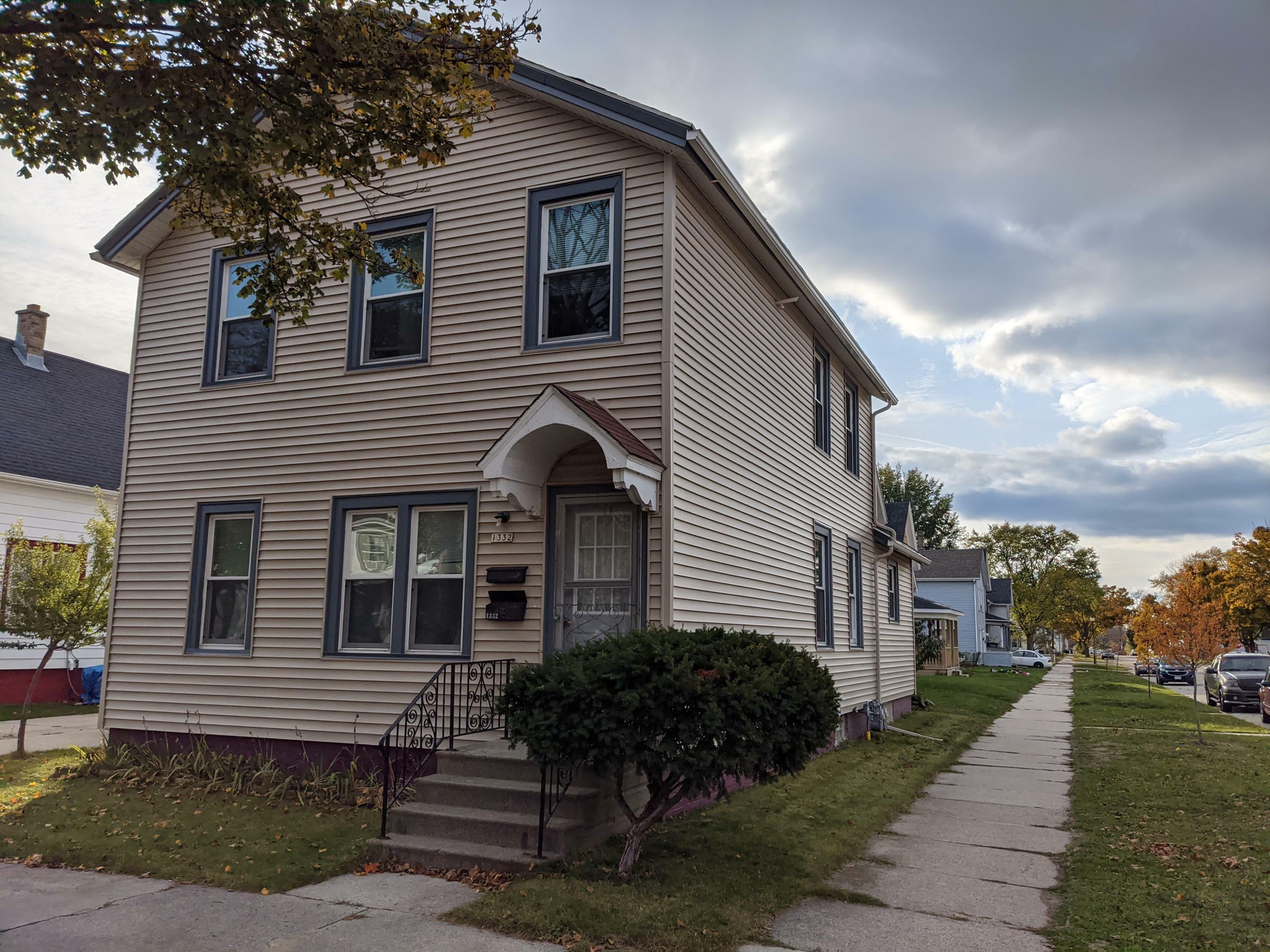 Property Photo: 1332 N 10th St WI 53081