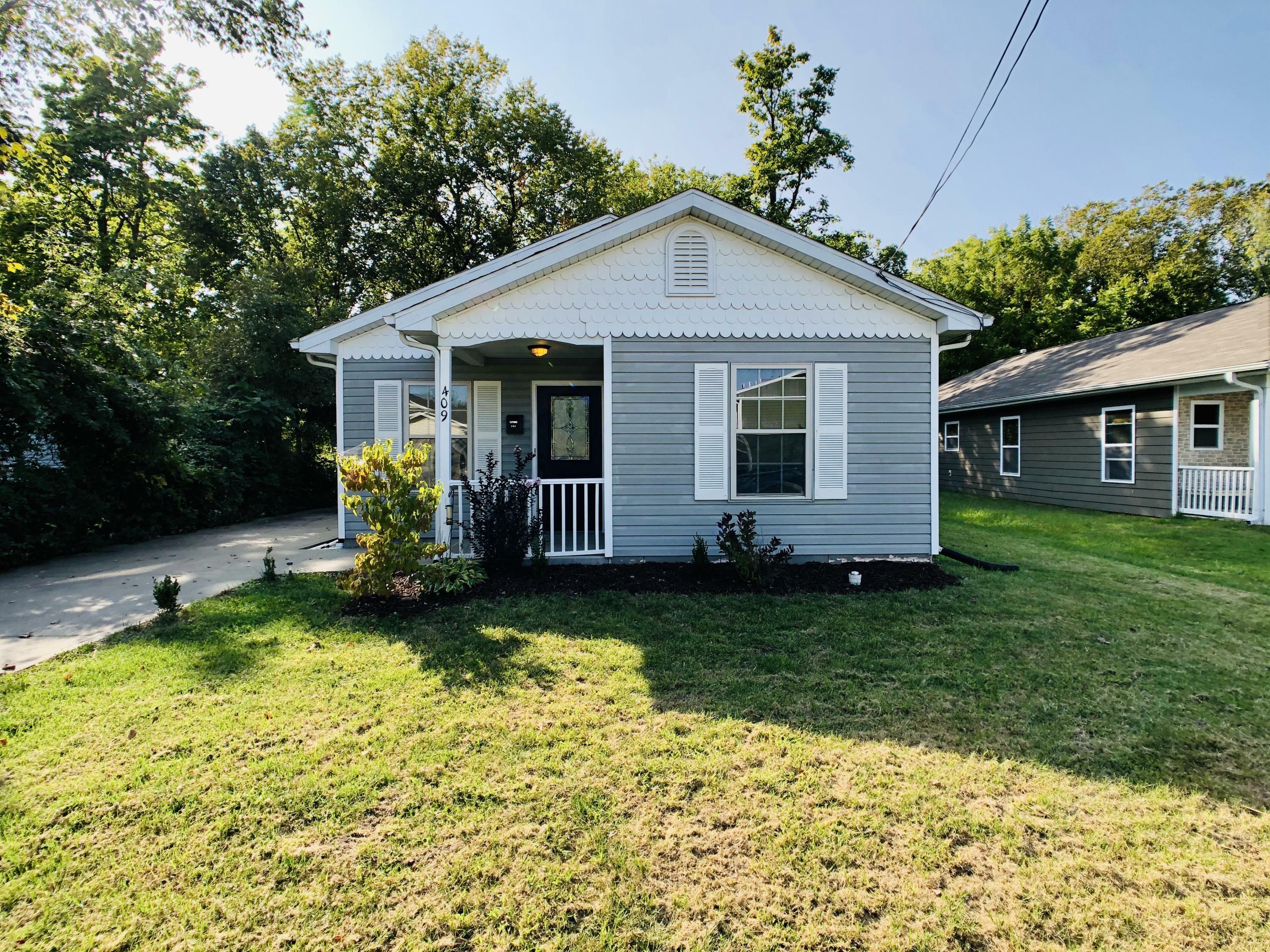 Property Photo:  409 McBaine Ave  MO 65203 