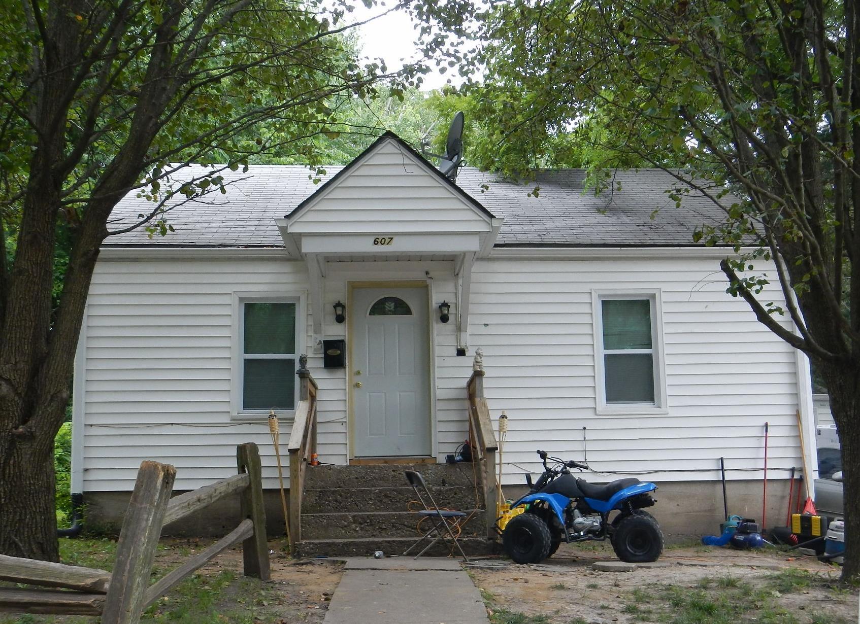 Property Photo: 607 McBaine Ave MO 65201