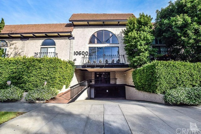 Property Photo:  10600 Holman Avenue 12  CA 90024 