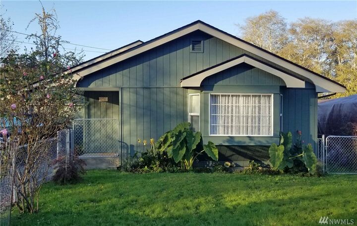 Property Photo:  114 E Huntley St  WA 98520 