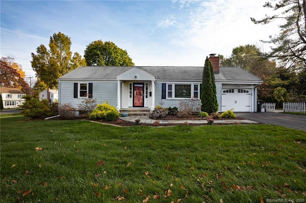 Property Photo:  3 Crestwood Road  CT 06107 