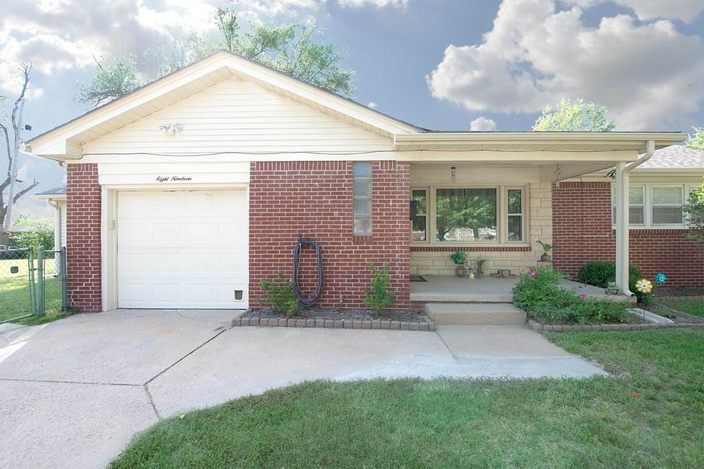 Property Photo:  819 S Longfellow St  KS 67207-2415 