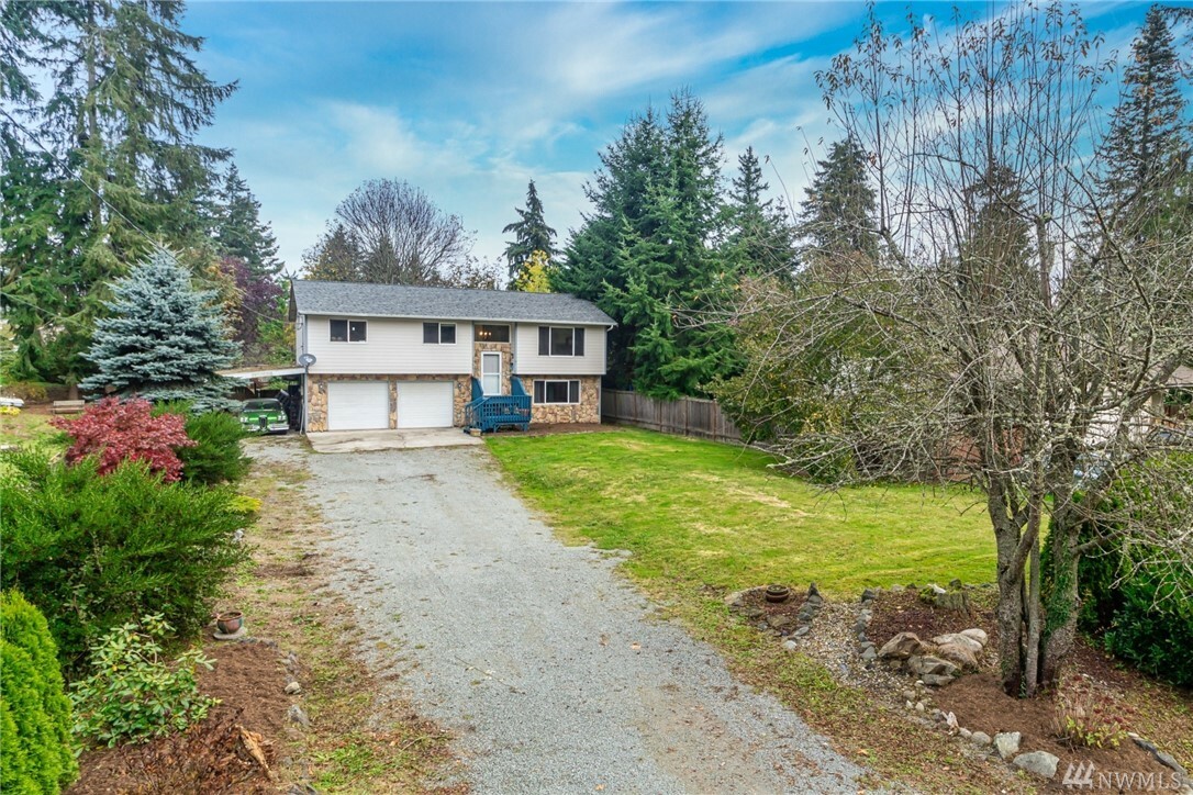 Property Photo:  1395 Graham Dr  WA 98282 