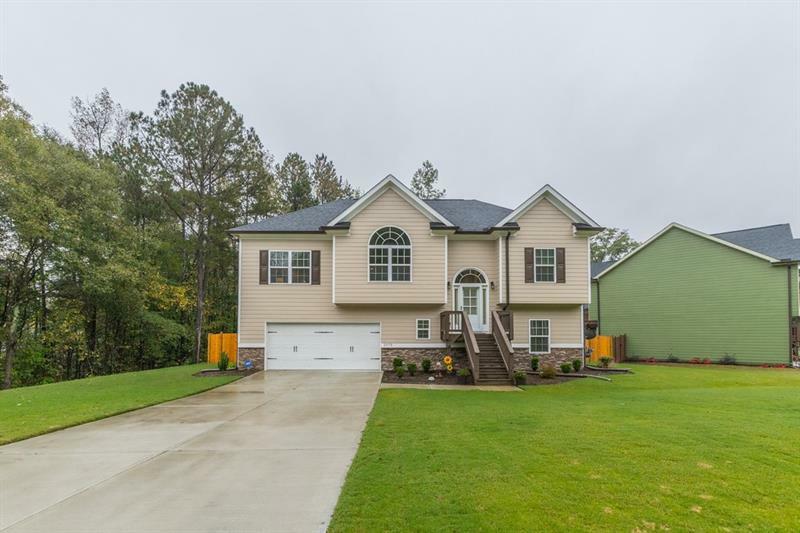 Property Photo:  2075 Stonebrook Drive  GA 30106 