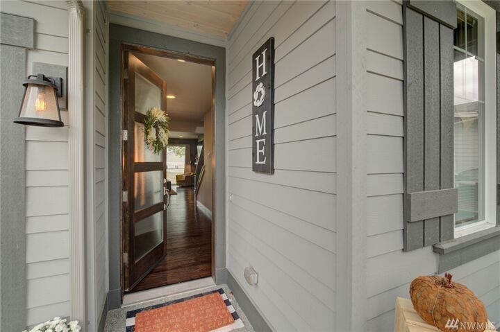 Property Photo: 16317 SE 261st Ct WA 98042