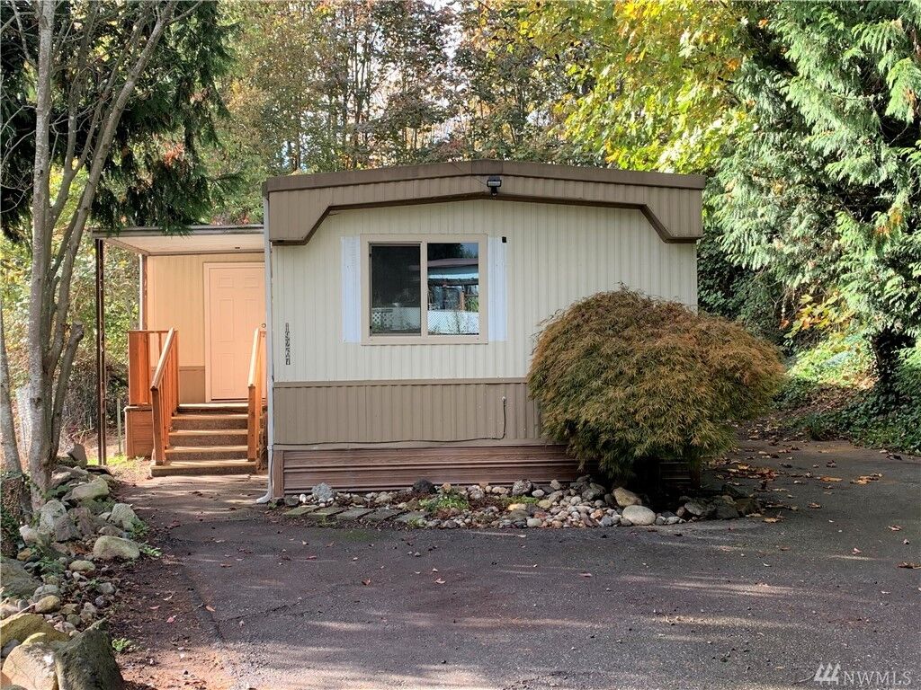 Property Photo: 19267 127th Ave NE WA 98011