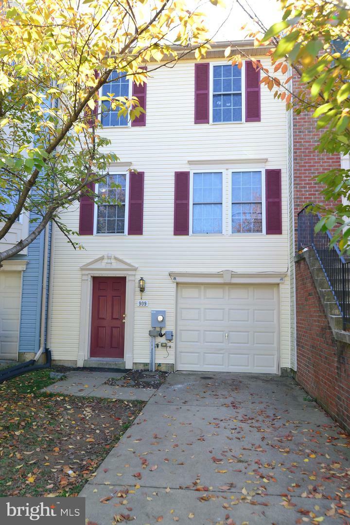 Property Photo: 909 Mercer Drive MD 21742