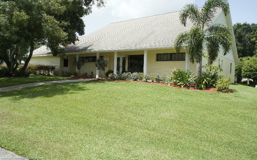 Property Photo:  109 Crestview Court N  FL 33852 