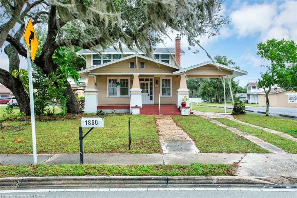 Property Photo:  1850 Lakeview Drive  FL 33870 